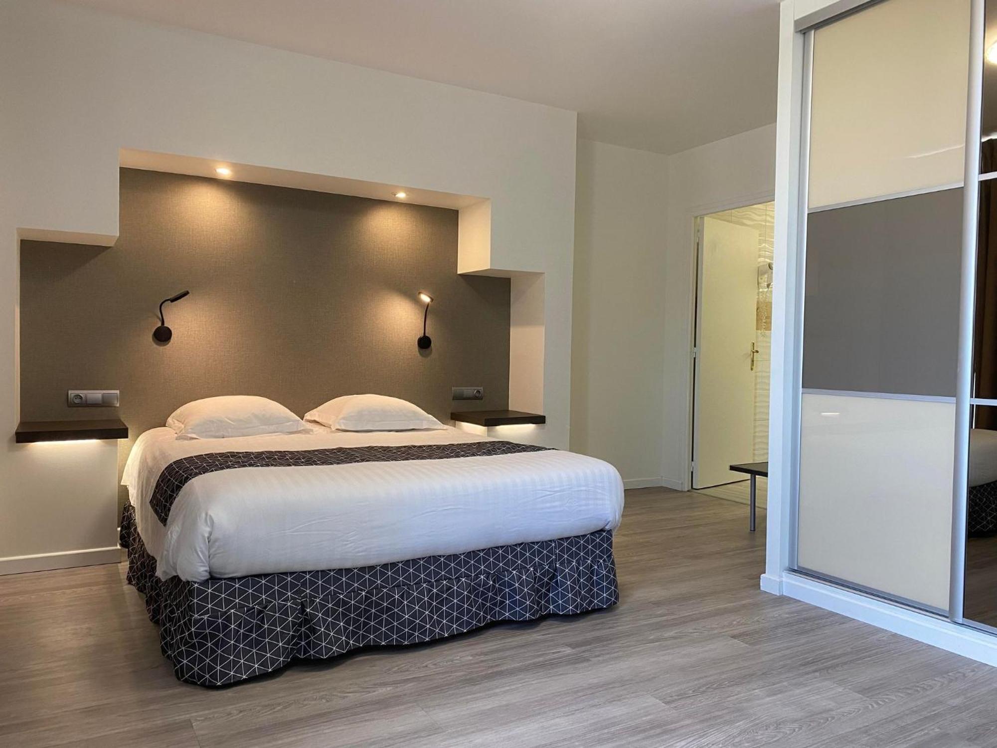 L'Aventure Hotel Morcenx Room photo